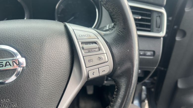 Nissan X-Trail 1.6 dCi Tekna 5dr Diesel Station Wagon